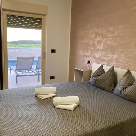 Svila 2 With Swimming Pool * Babici